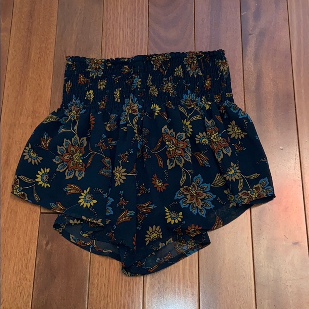 Blush Print Shorts; Size S
